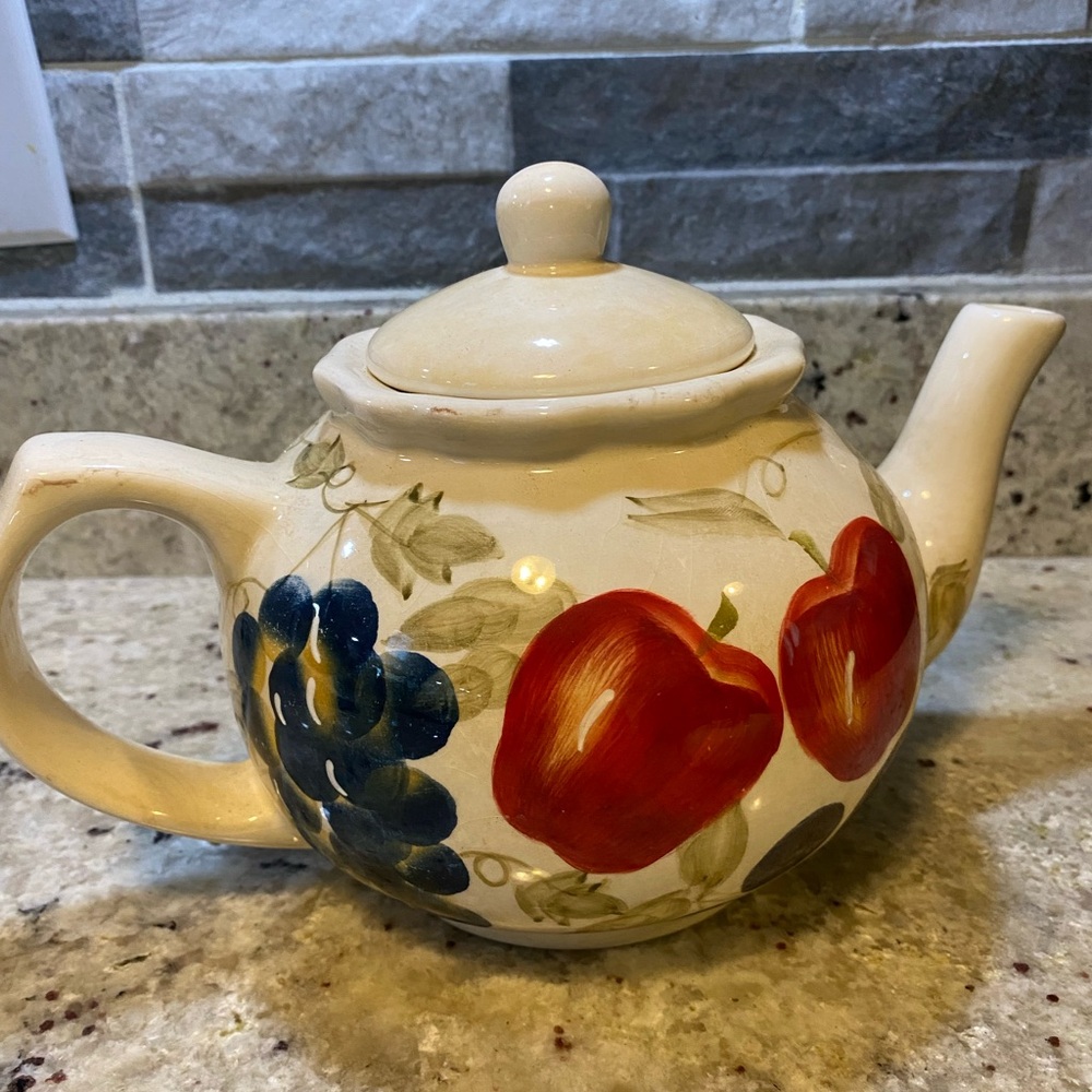 Nantucket fall‎ themed teapot